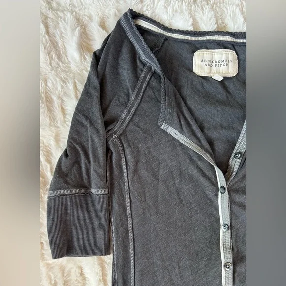 Y2K Vintage Abercrombie & Fitch Henley Top - Picture 3 of 9